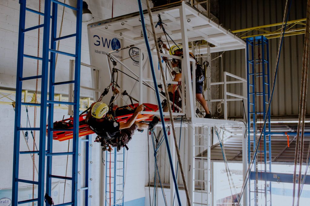 ITRA vs IRATA: ¿Qué curso elegir para tu carrera en trabajos verticales o rescate? 2 Curso Rescate ITRA
